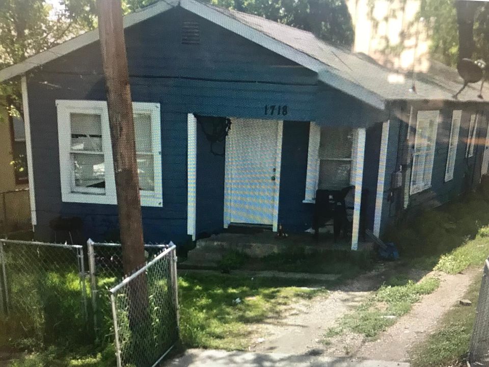 1st image of 1718 Arbor Pl
