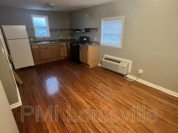 2nd image of 1302 Main St APT E-88