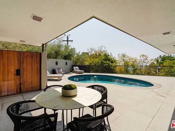 4th image of 640 Bohlig Rd