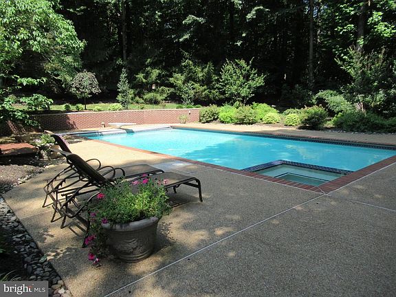3rd image of 11102 Devereux Station Ln