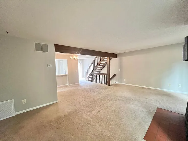 6011 Dixon Dr — Photo 5