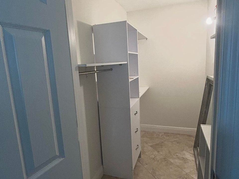 1st image of 24 Waterford A