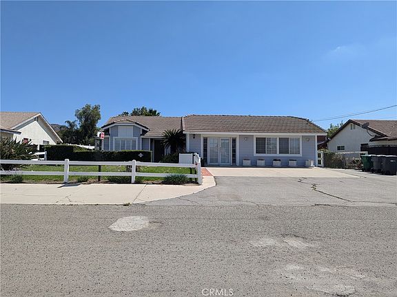3rd image of 31273 Montgomery Ave