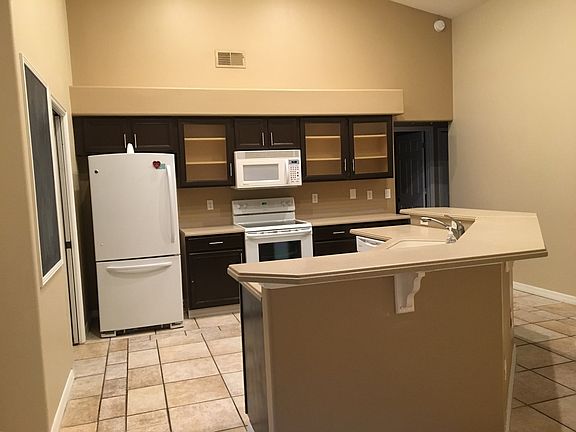 3rd image of 10952 Dearden Cir