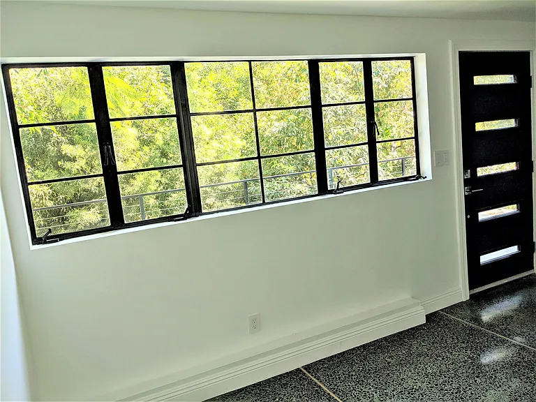 10413 Hebron Ln — Photo 9