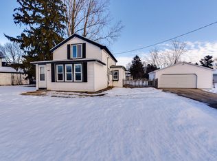 605 Trenton St, Fox Lake, WI 53933