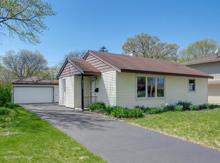 3711 Wilke Rd, Rolling Meadows, IL 60008