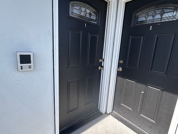 2nd image of 420 18th Ave #1