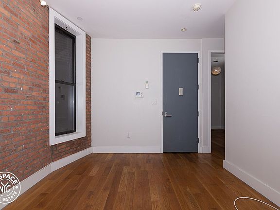 3rd image of 410 Gates Ave #4L