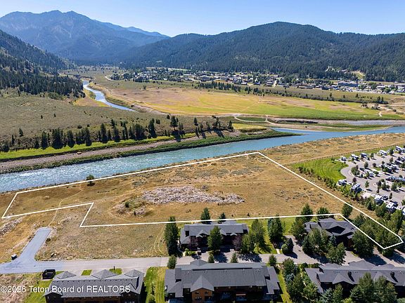 2nd image of LOT 38 Snake River Dr