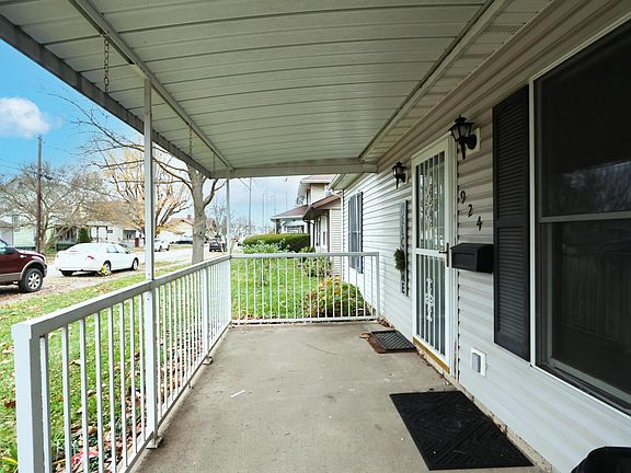 4th image of 924 Uncapher Ave