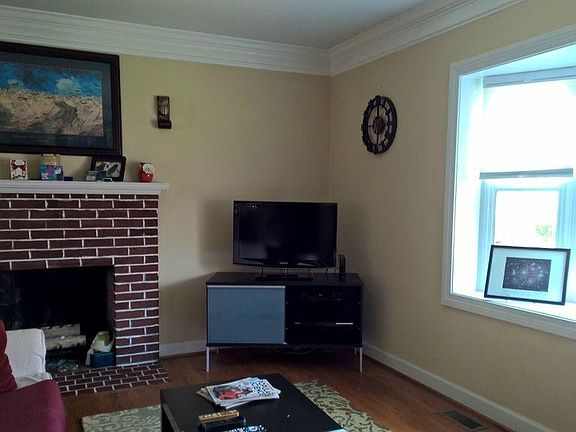 5th image of 1700 S Lincoln St