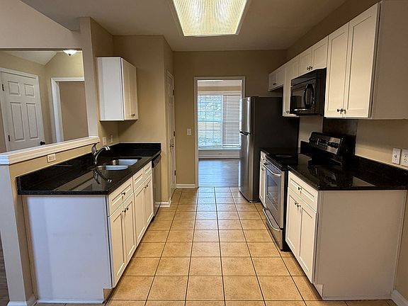 3rd image of 7501 Lady Bank Dr