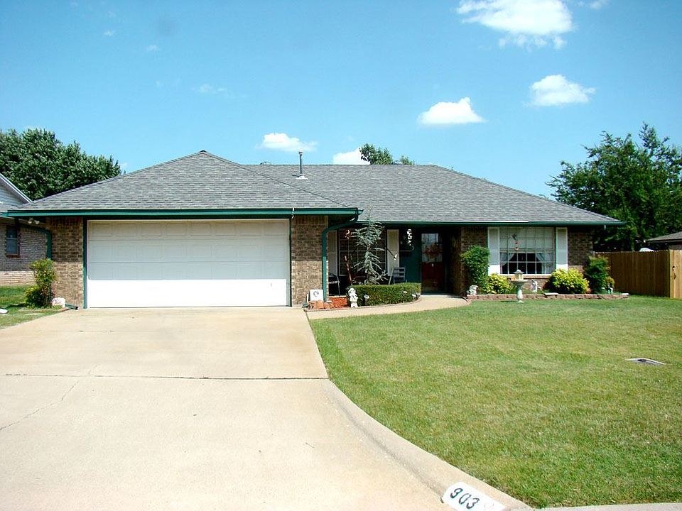 1st image of 903 NW Cheryl Pl