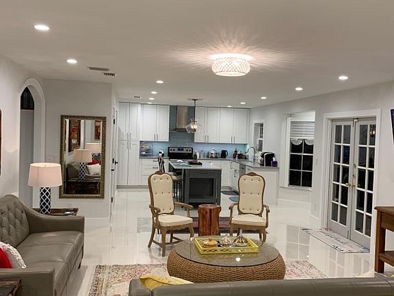 4th image of 4421 Carrollwood Village Dr