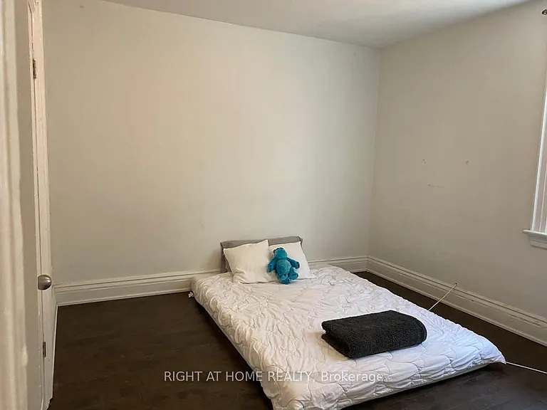134 Huron St #2 — Photo 9