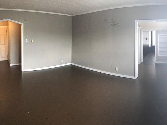 4th image of 411 W Lexington Ave #Upstairs