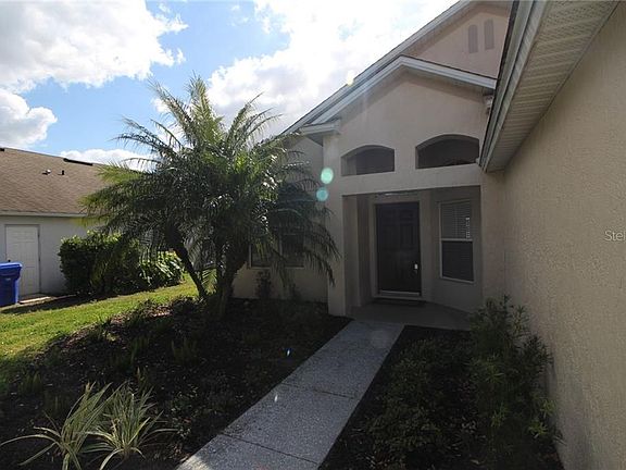 3rd image of 1535 Lake Villa Dr