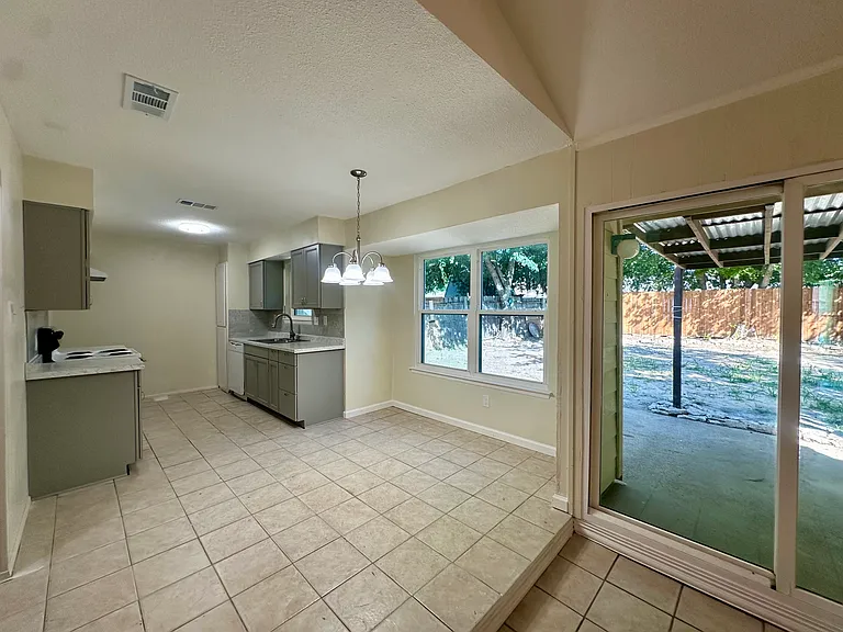 6240 Stardust Dr S — Photo 6