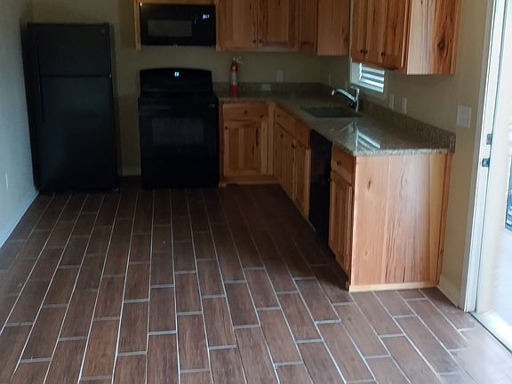 4th image of 402 McGuire St APT 3
