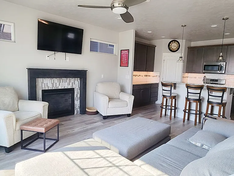 4516 Corvina St — Photo 8