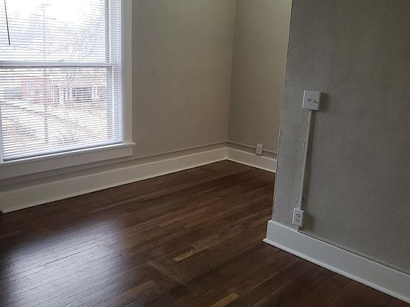 3rd image of 2401 Doniphan Ave #C