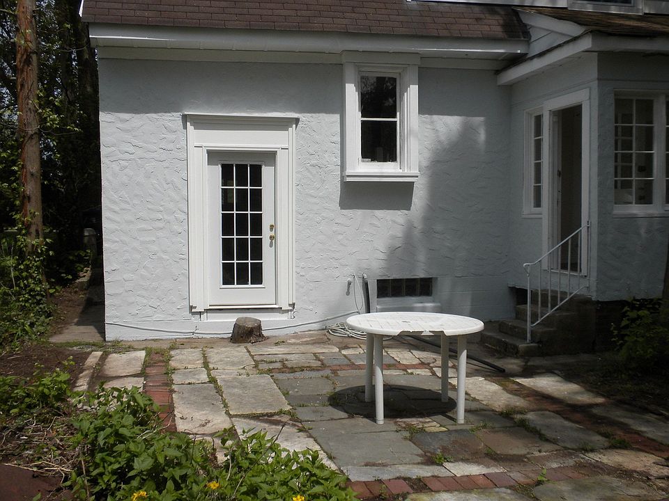 2nd image of 2804 Susquehanna Rd