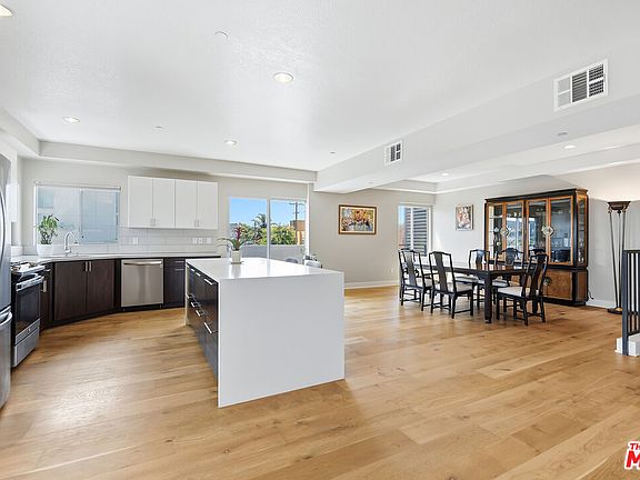 4th image of 13337 Beach Ave Unit 403
