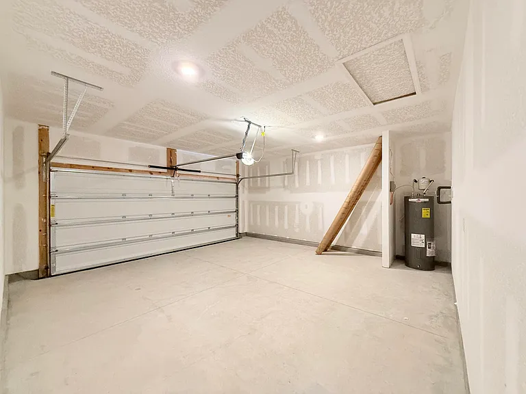 8090 Fox Hunt Dr — Photo 26