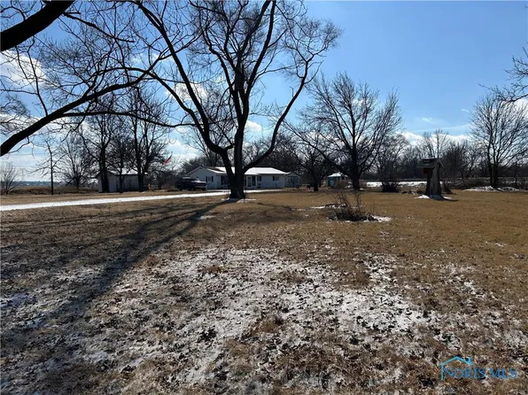 2861 Latcha Rd, Millbury, OH 43447