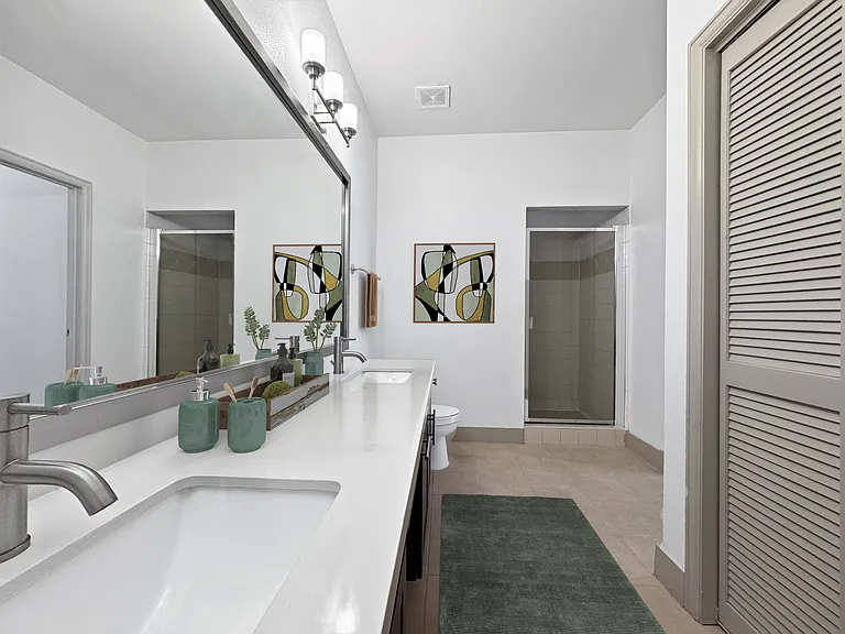 Experience luxury in this beautifully designed bathroom, featuring modern fixtures and spacious design. Experience luxury in this beautifully designed bathroom, featuring modern fixtures and spacious design.
