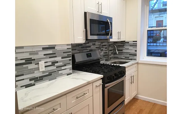 Rented by Douglas Elliman | media 16