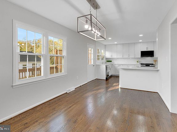 5th image of 10507 Providence Way