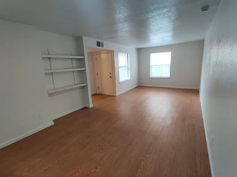 2916 Palo Verde Dr NE #B — Photo 8