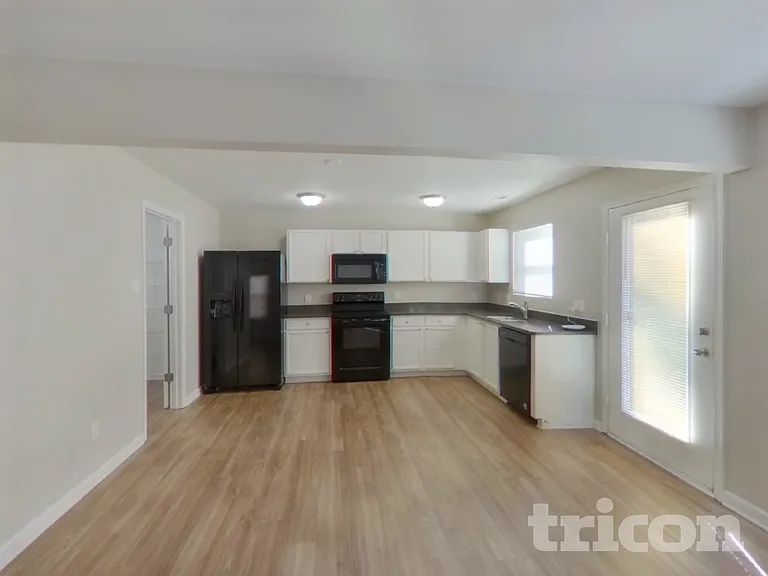 1362 Cadre Cir — Photo 3