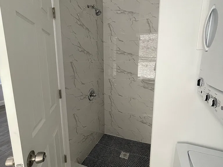 3335 Spring Garden St #2B — Photo 4