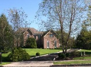 96 Southfield Dr, Belle Mead, NJ 08502