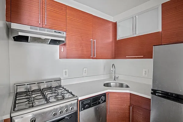 Rented by HomeDax Real Estate | media 26