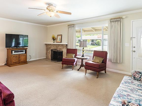 4th image of 7121 Oak Leaf Drive