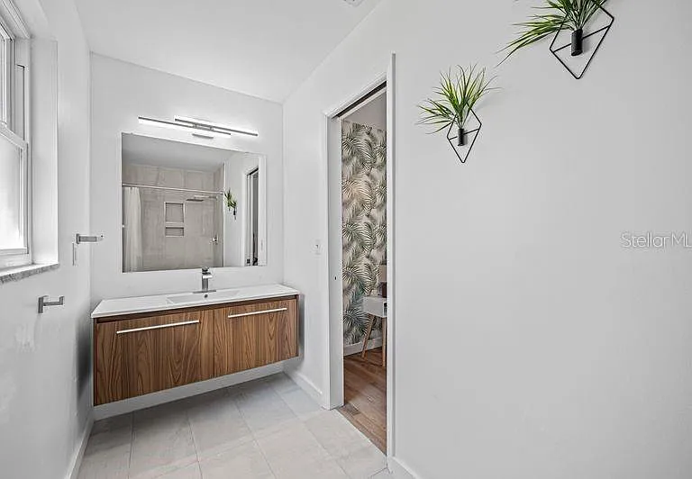 4409 W Pearl Ave — Photo 10