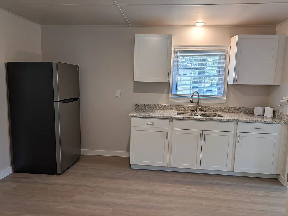 2nd image of 521 W Blair St #2