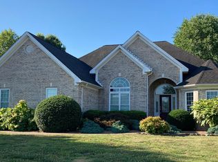 833 Poppy Hills Way, Bowling Green, KY 42104