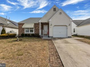 638 Maui Dr, Williamstown, NJ 08094