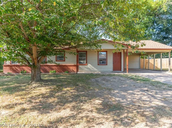 2908 Madeline Dr, Van Buren, AR 72956