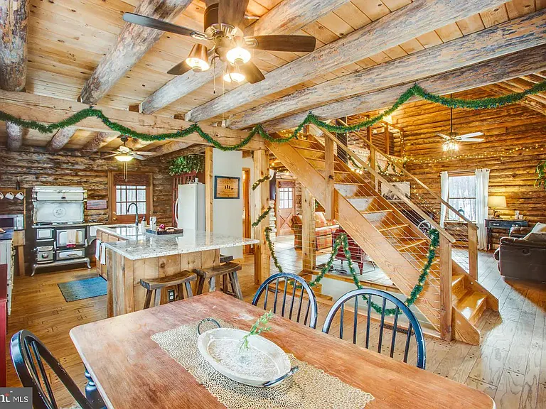 510 Marges Mountain Ln — Photo 1