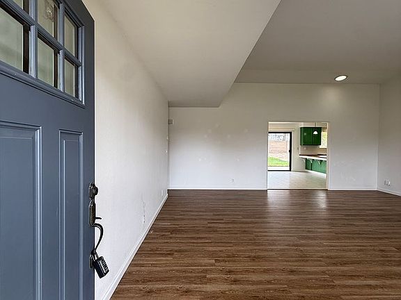 3rd image of 1693 E Alvin Ave