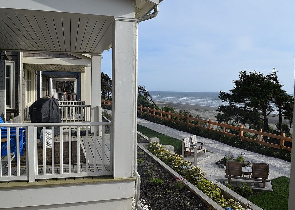 2nd image of 77 Pacifica Ln