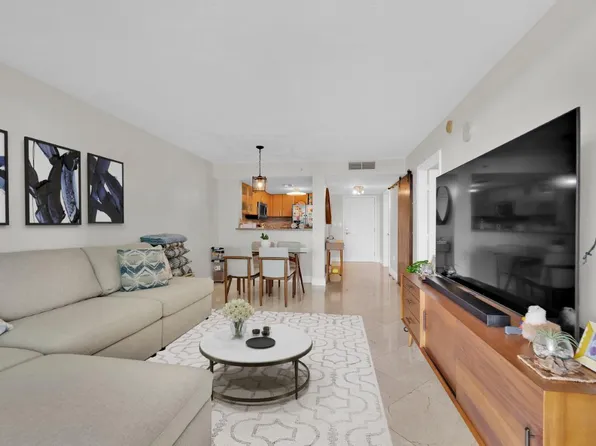 2101 Brickell Ave APT 1710, Miami, FL 33129