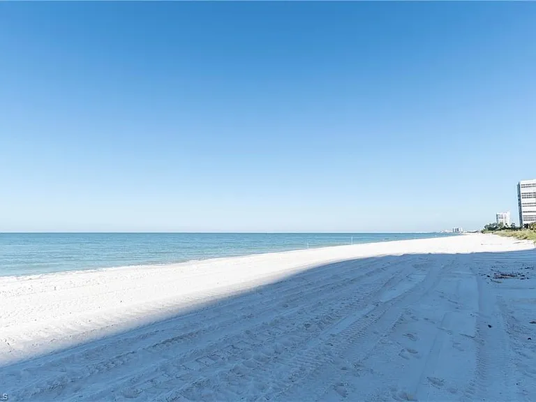 4001 Gulf Shore Blvd N #1104 — Photo 33