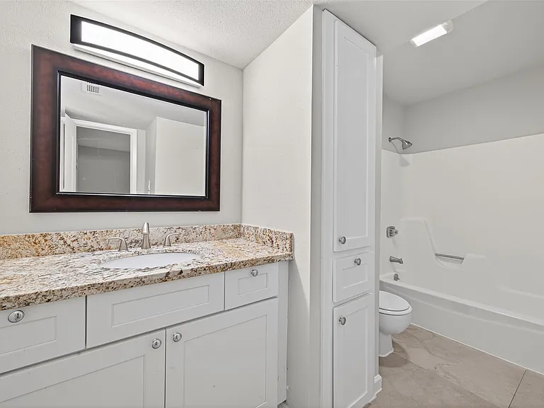 1114 Augusta Dr #10 — Photo 10